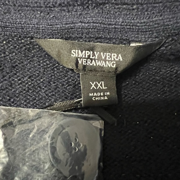 Plus size Sweater - Picture 3 of 9